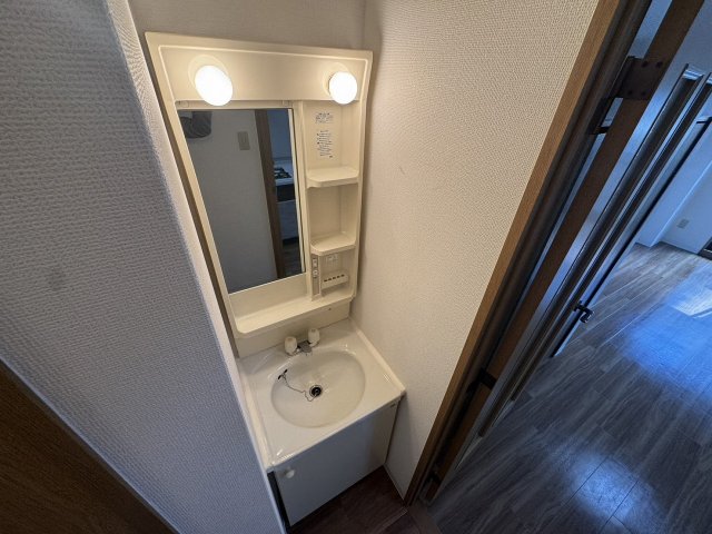 洗面設備　洗面所です　※同マンション別室写真です
