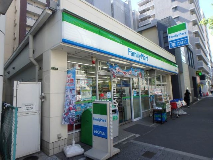 コンビニ　ファミリ－マ－ト（コンビニ）まで46m