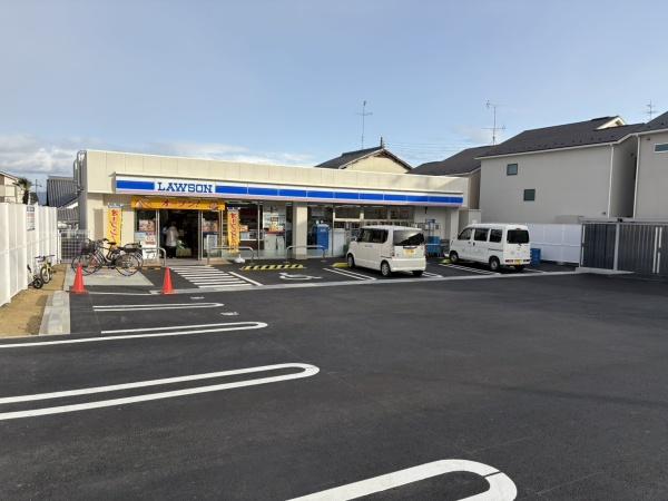 コンビニ　ローソン 向日楓畑店（コンビニ）まで595m
