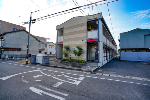 レオパレスバロンの外観写真