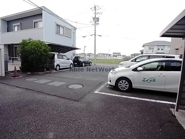 駐車場　駐車場