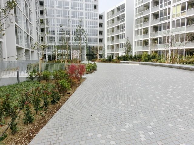 エントランス　★中庭です★