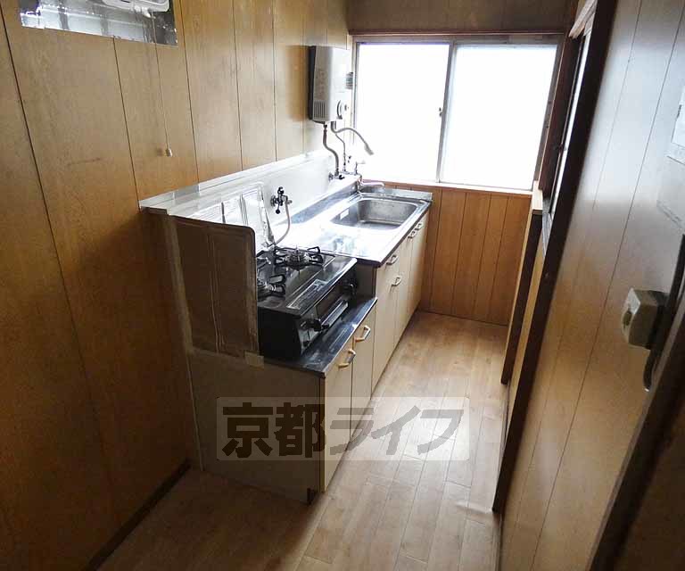 景勝町貸家のキッチン写真