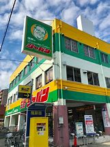 ドラックストア　ジャパン 生野店（ドラッグストア）まで180m