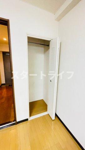 地下鉄御堂筋線 西中島南方駅 徒歩7分 9階建 築35年の内装写真