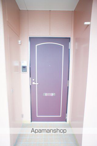 近鉄天理線 前栽駅 徒歩8分 3階建 築22年の玄関写真