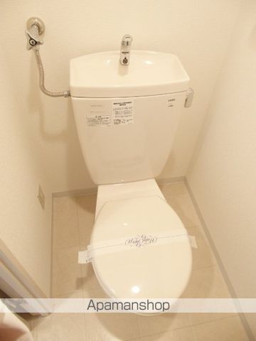 地下鉄東西線 西１１丁目駅 徒歩16分 4階建 築18年のトイレ写真