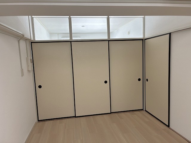 UR萱場の居間写真