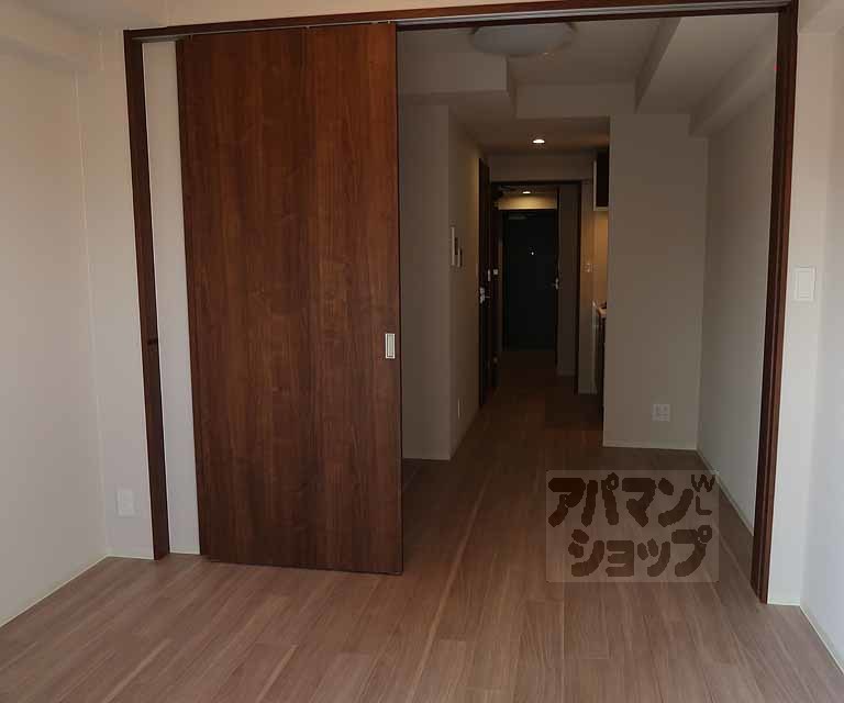 エステムコート京都ステーションIIの居間写真