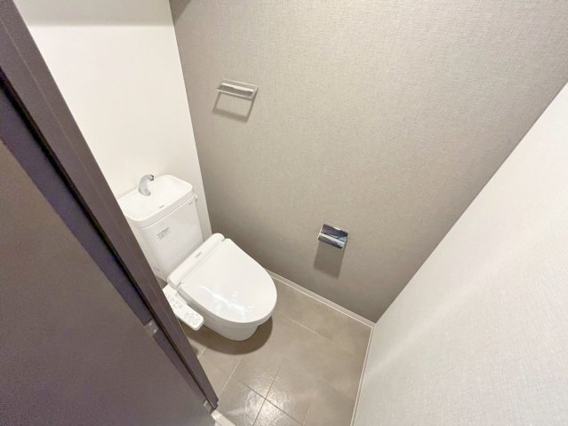 トイレ　綺麗なトイレにはウォシュレット標準装備です。