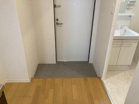 クレイン守口の玄関写真