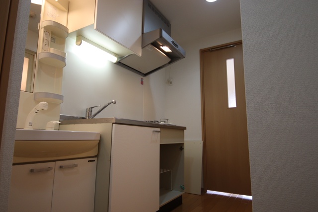 キッチン　※別号室の参考写真のため現況優先です。