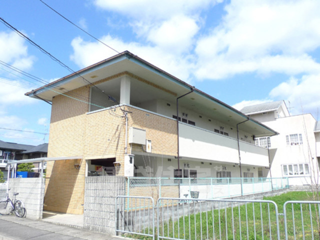 地下鉄烏丸線 国際会館駅 徒歩15分 築40年
