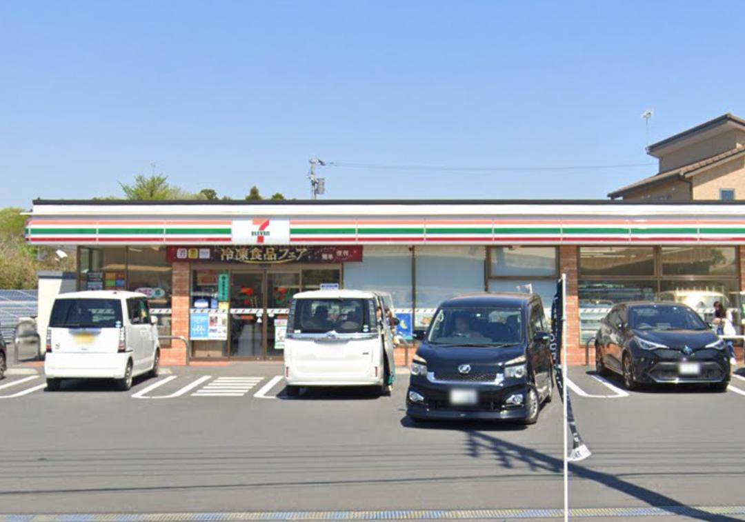コンビニ　セブンイレブン 長生七井土店（コンビニ）まで749m