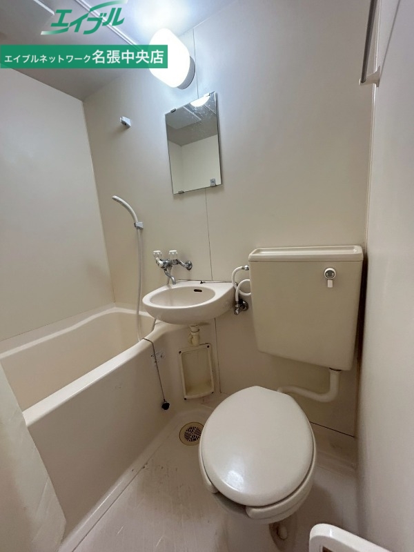 バス・シャワールーム　別部屋参考写真