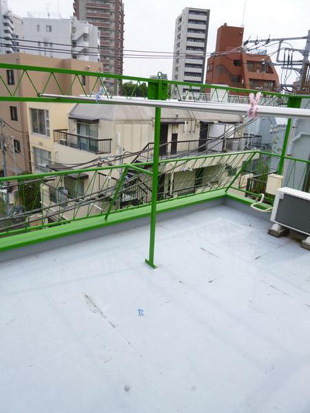 東京メトロ有楽町線 東池袋駅 徒歩2分 3階建 築38年の外観写真