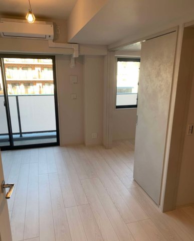 居室・リビング　写真は同タイプ住居です。