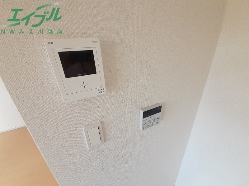 セキュリティ　同タイプ反転写真