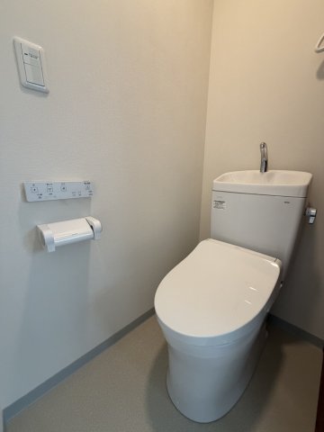 トイレ　ゆったりとした空間のトイレです