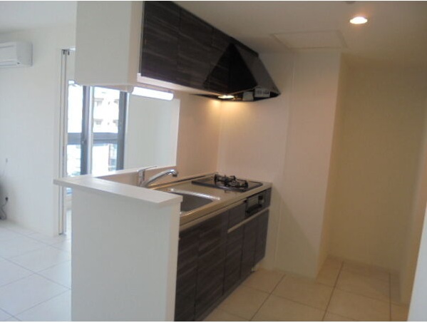 キッチン　人気の対面システムキッチンタイプです！