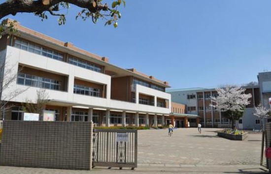 小学校　大阪市立南田辺小学校（小学校）まで438m