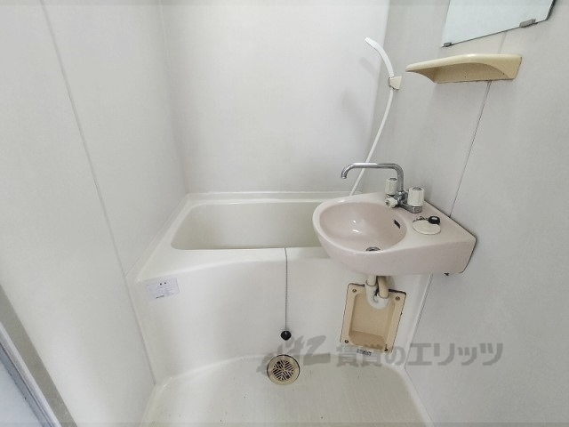 バス・シャワールーム　バス