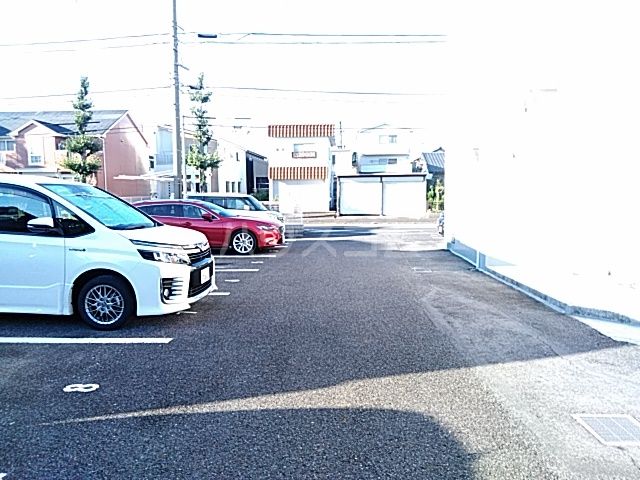 【ヴィラウエノの駐車場】