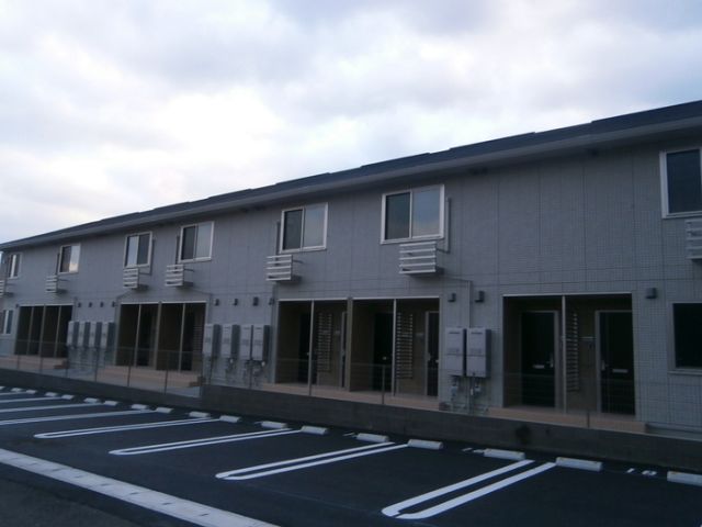 北九州市小倉南区葛原高松のアパートの建物外観