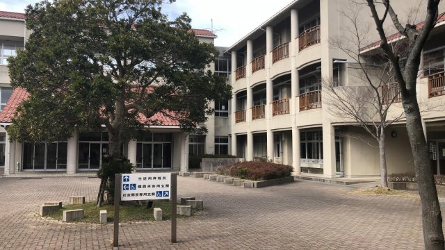 【松江市西浜佐陀町のアパートの中学校】