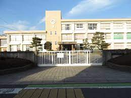 【レオパレス南小路の小学校】