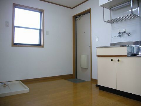 【糟屋郡粕屋町原町のアパートの玄関】