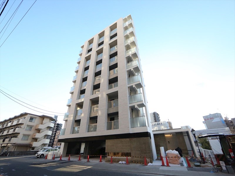 名古屋市熱田区新尾頭のマンションの建物外観