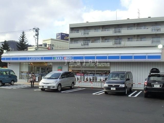 【札幌市豊平区中の島一条のマンションのコンビニ】