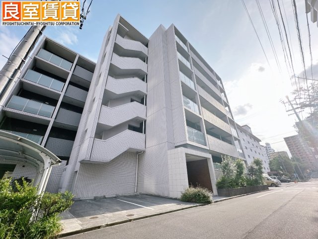 【名古屋市中区富士見町のマンションの建物外観】