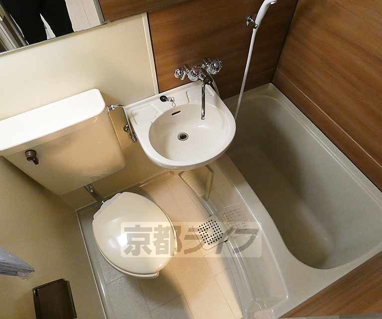 バス・シャワールーム　ユニットバスです