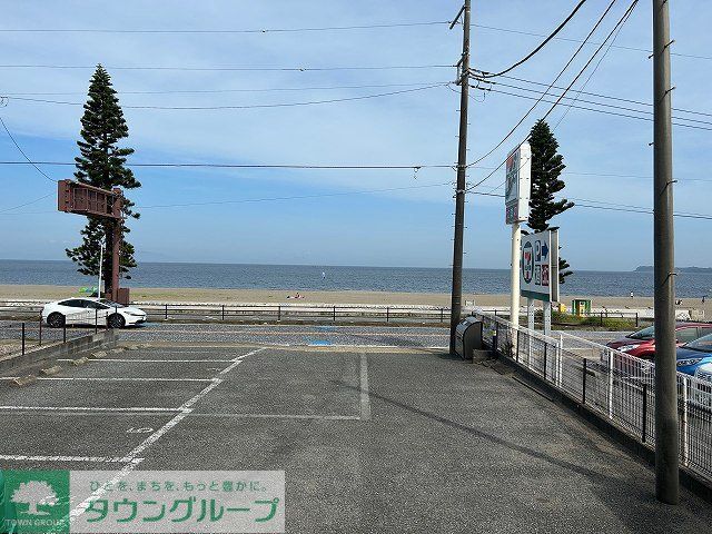 【三浦市南下浦町上宮田のアパートの駐車場】