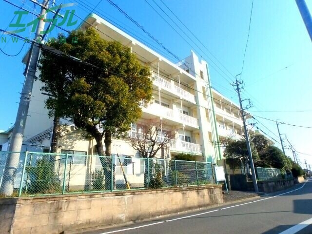 小学校　桑名市立在良小学校（小学校）まで318m