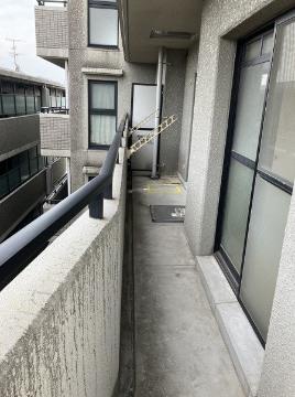 ヴィラシャリテ　バルコニー　ベランダ