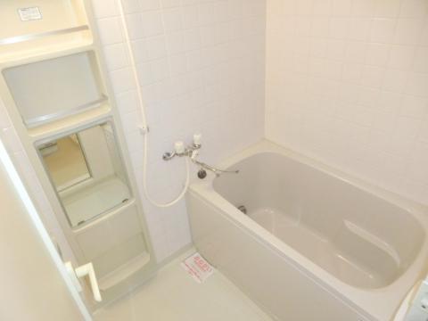 ヴィラシャリテ　バス・シャワールーム　浴室