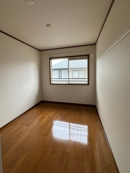 その他部屋・スペース　2階・洋室5帖☆子供部屋や書斎・寝室など多用途に使えそうなお