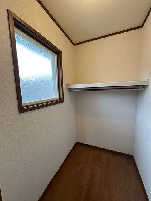 収納　2階・洋室6.6帖のお部屋にあるウォークインクローゼットです