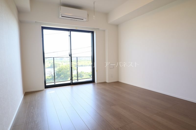 居室・リビング　南向きの明るいお部屋です！