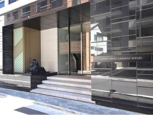 エントランス　ゆとりのあるエントランスです