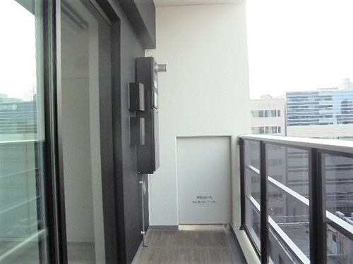 バルコニー　お洗濯にも便利なバルコニー付き