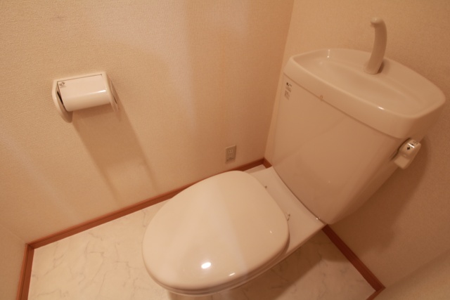 トイレ　別室の参考写真です。※現況優先