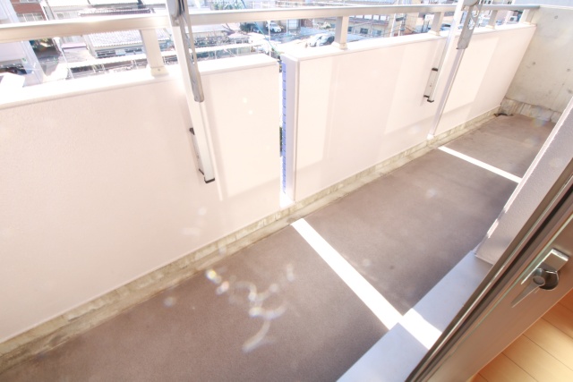 バルコニー　別室の参考写真です。※現況優先