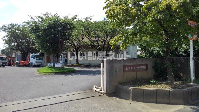 小学校　鈴鹿市立神戸小学校（小学校）まで663m