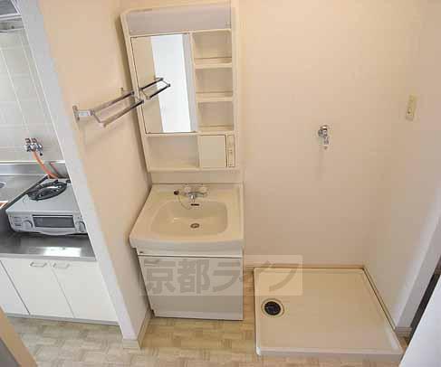 洗面設備　このお家賃で独立洗面台あり！