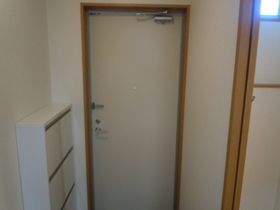 玄関　別部屋参考写真となります