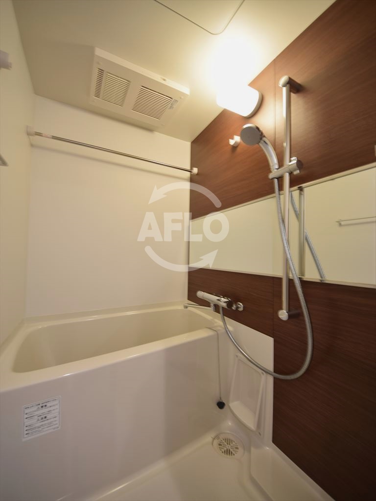 バス・シャワールーム　レオンコンフォート本町東II　浴室換気乾燥暖房機付バスルーム